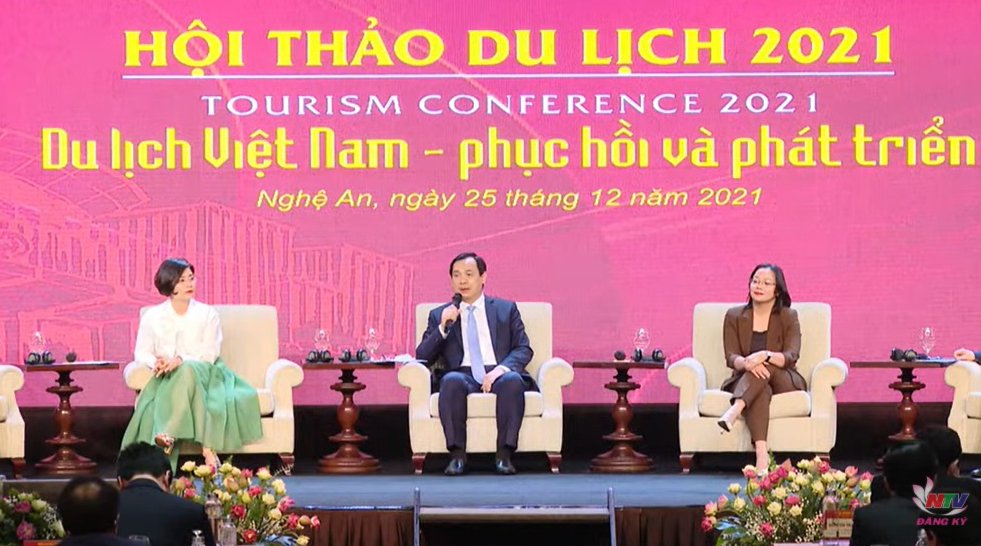 Tọa đàm tại Phiên toàn thể Hội thảo Du lịch 2021